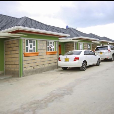 Grand Amoena Guest House Найваша Екстер'єр фото